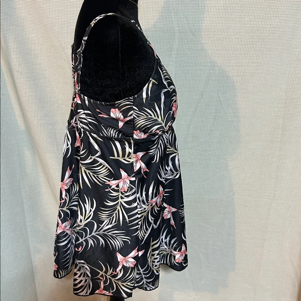 Swim Top Black Tropical Floral Adjustable Spaghetti Strap swimsuit Top Large